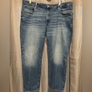Women’s Mid-Rise O.G. Straight Cher wash Jeans (2)